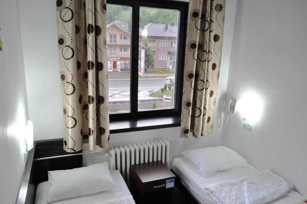Отель Hotel Komovi Андриевица