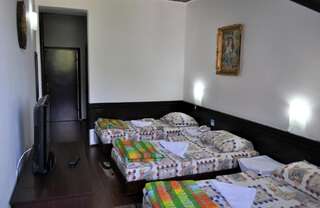 Отель Hotel Komovi Андриевица Трехместный номер-3